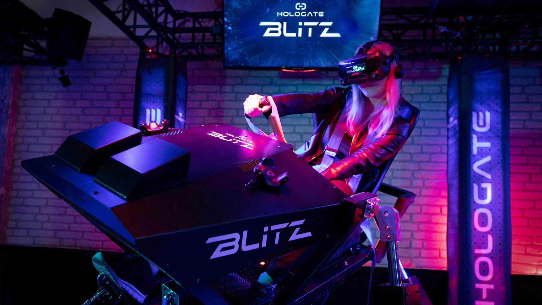 Hologate Blitz — fast-paced multiplayer pod experience
